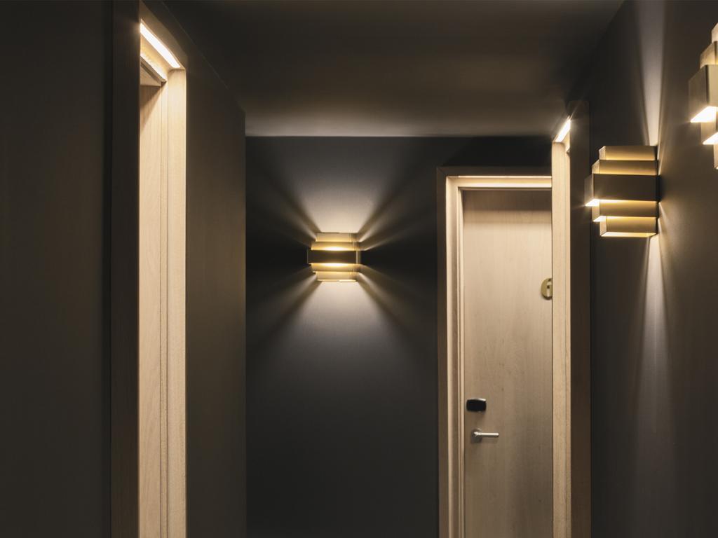 Yurbban Trafalgar Hotel Барселона Экстерьер фото